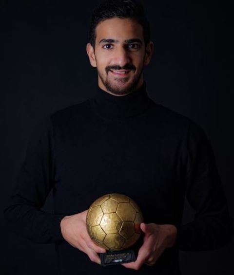 Mohamed Ali Ben Romdhane with his trophy